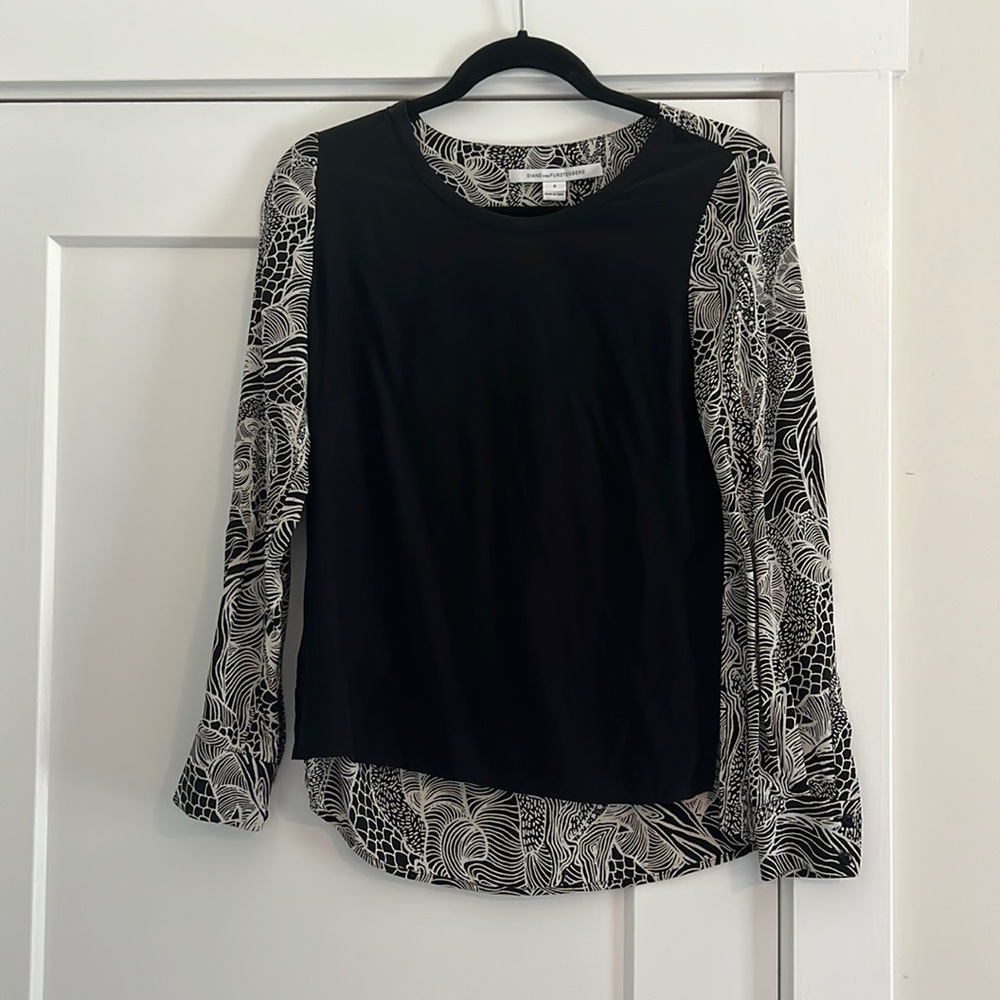 Diane vonFurstenberg 100% Silk Blouse